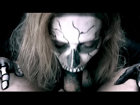 ❤️ Demon girl ngisep pitik jago karo dheweke ireng tutuk lan ngulu cum. Super porn ing kita  ❌️